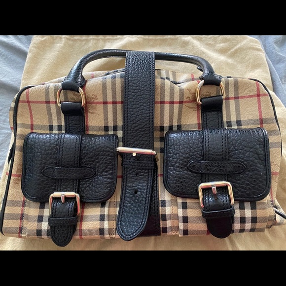 Sold Authentic Burberry handbag - Picture 3 of 7